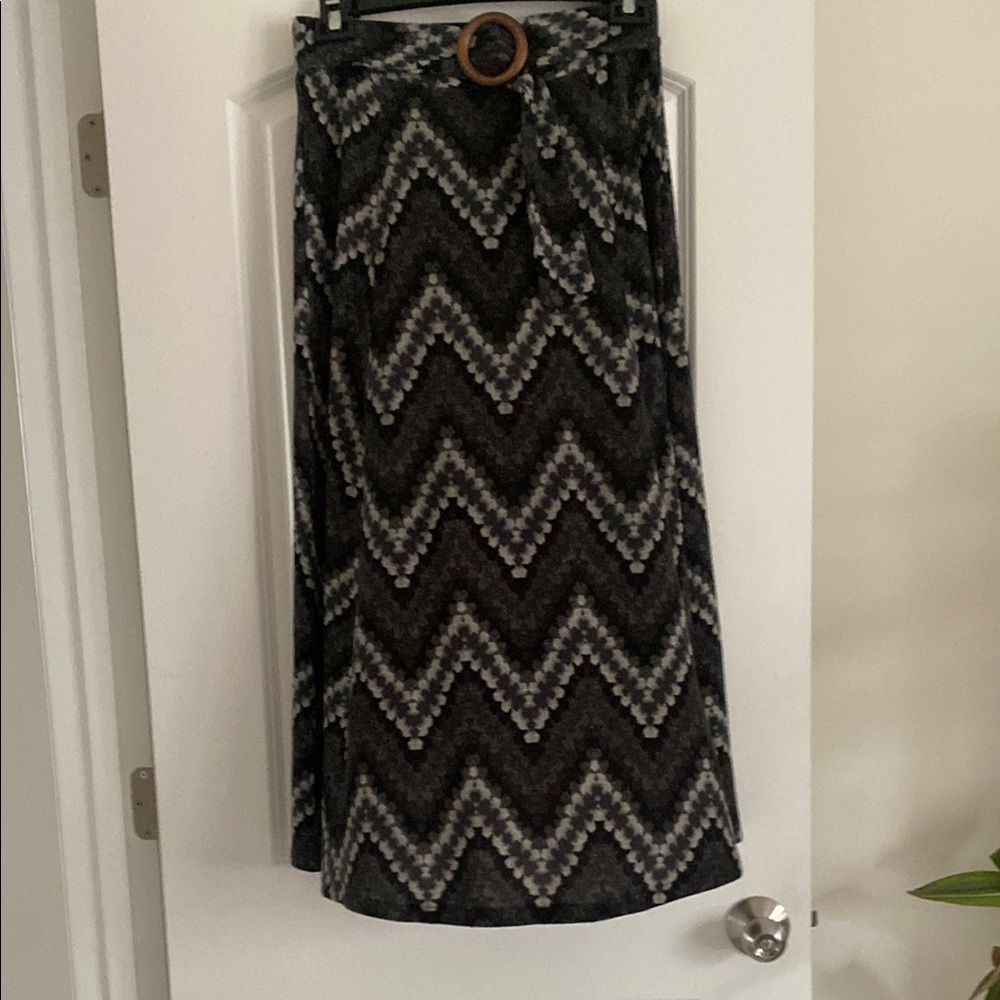 Black and Silver A-Line Midi Skirt Wrap Design